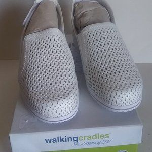 Walking Cradles Womens Faulkner White Leather Flats Shoes NIB Size 9.5
